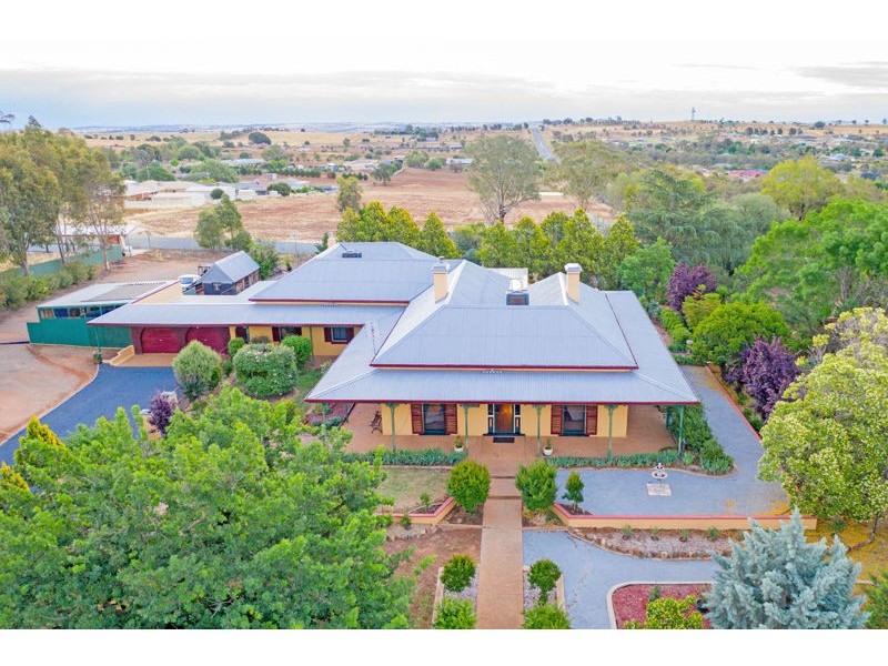 58 Kemp St, Junee NSW 2663