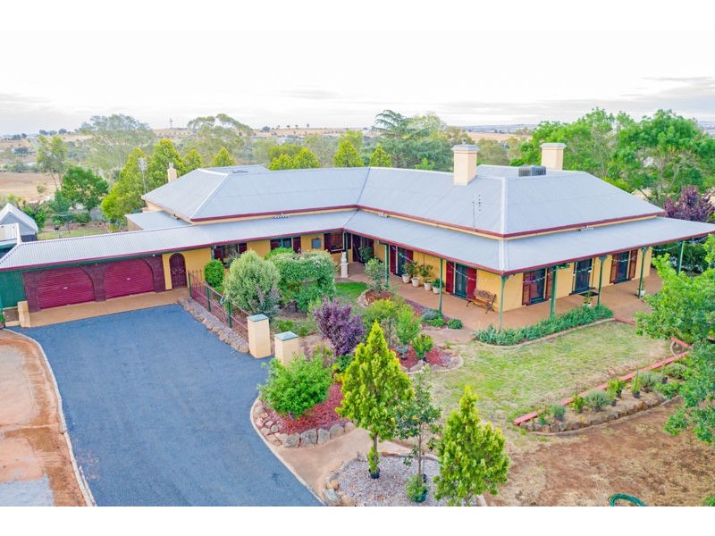 58 Kemp St, Junee NSW 2663