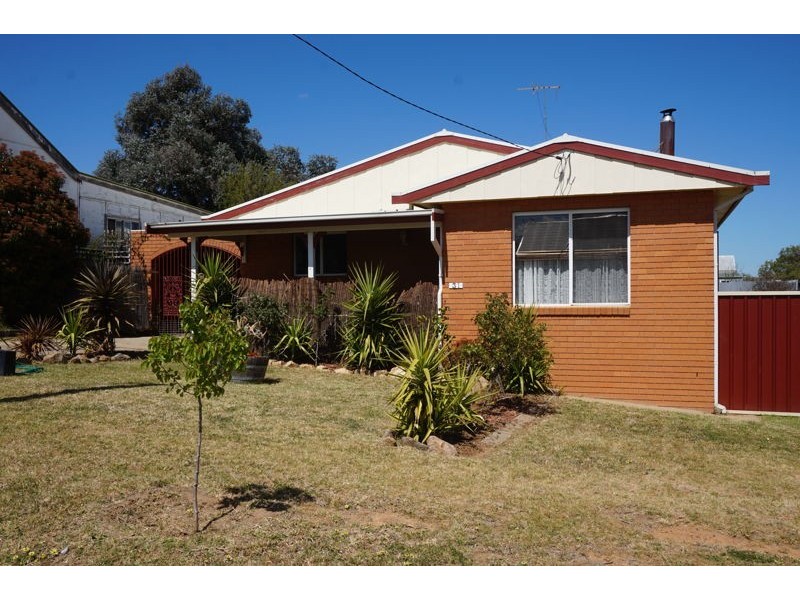 31 William Street, Junee NSW 2663
