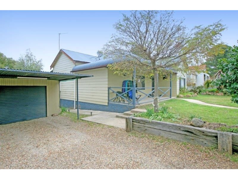 28 Wardle St, Junee NSW 2663