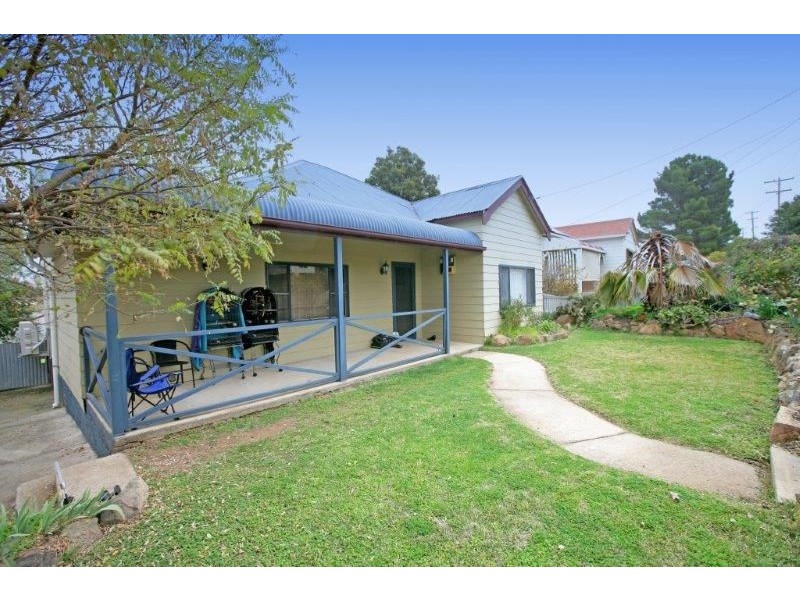 28 Wardle St, Junee NSW 2663