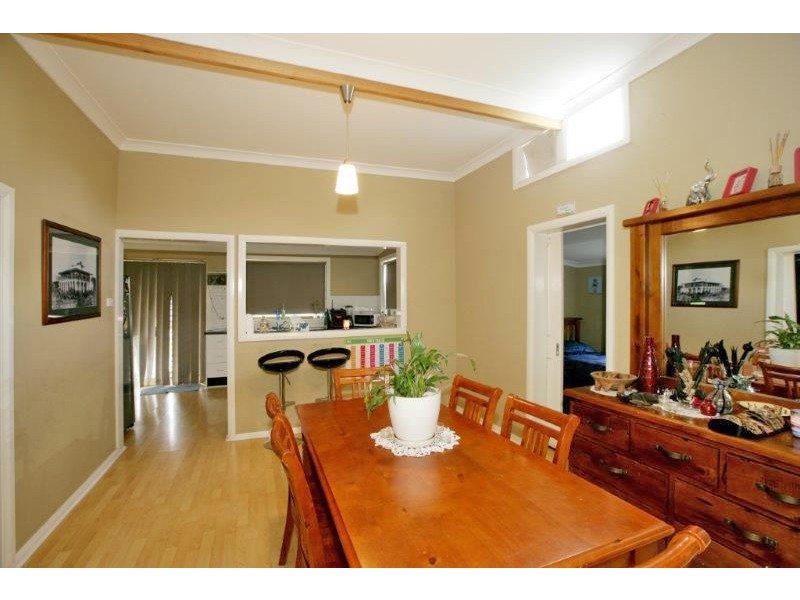 32 Crown St, Junee NSW 2663