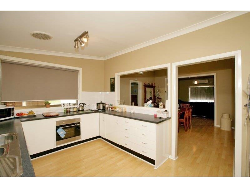 32 Crown St, Junee NSW 2663