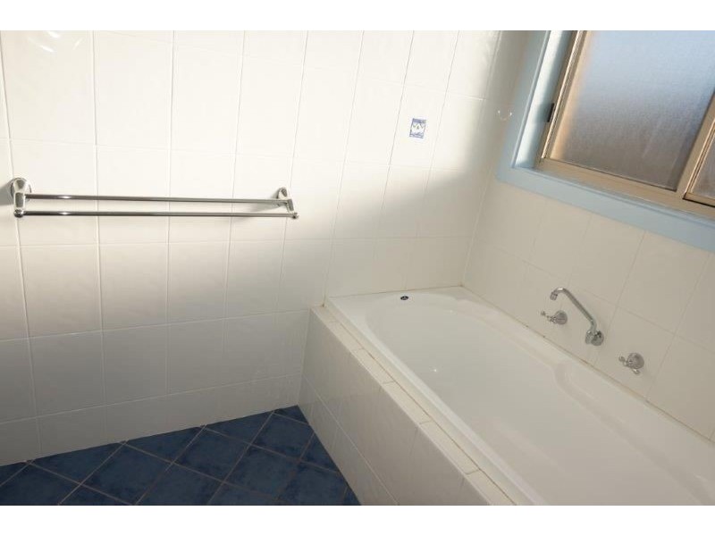 21 Hart St, Junee NSW 2663
