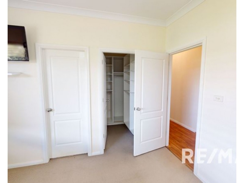 68 John Potts Drive, Junee NSW 2663