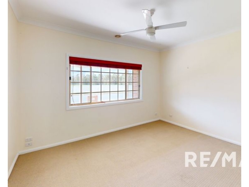 68 John Potts Drive, Junee NSW 2663