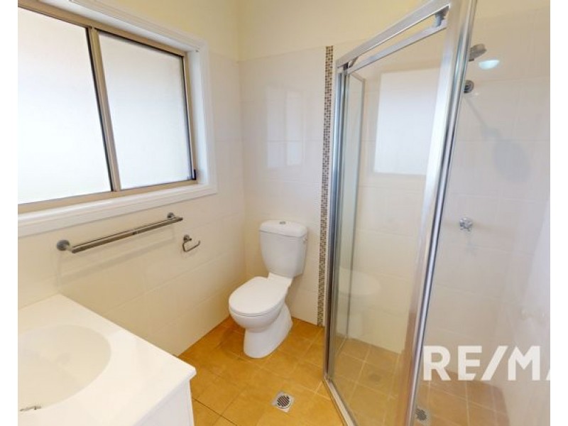 68 John Potts Drive, Junee NSW 2663
