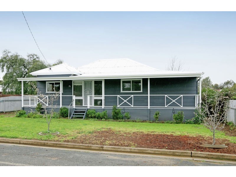 21 King St, Junee NSW 2663
