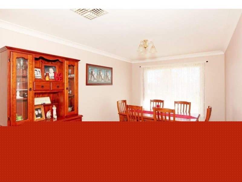 5 Pike Place, Junee NSW 2663