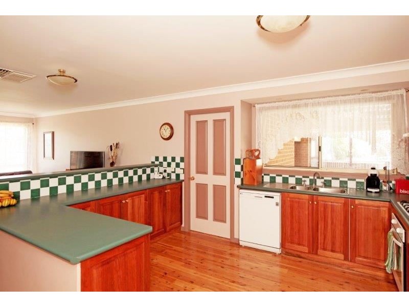 5 Pike Place, Junee NSW 2663