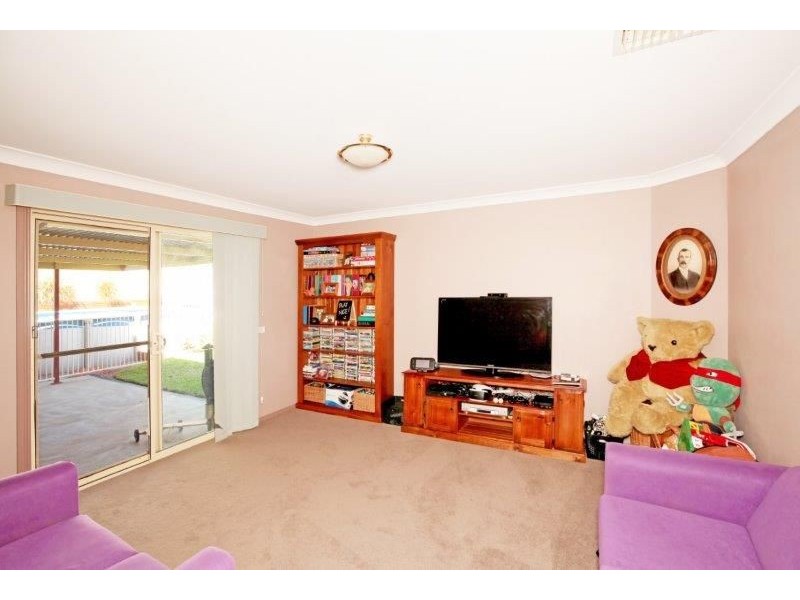 5 Pike Place, Junee NSW 2663