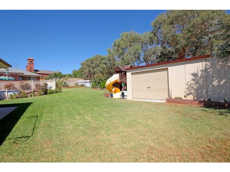 5 Pike Place, Junee NSW 2663