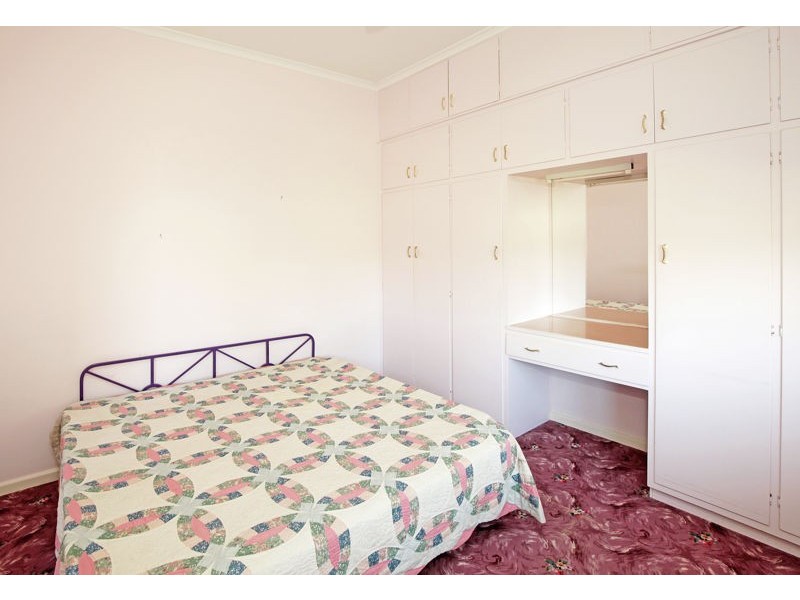 14 Cross St, Junee NSW 2663