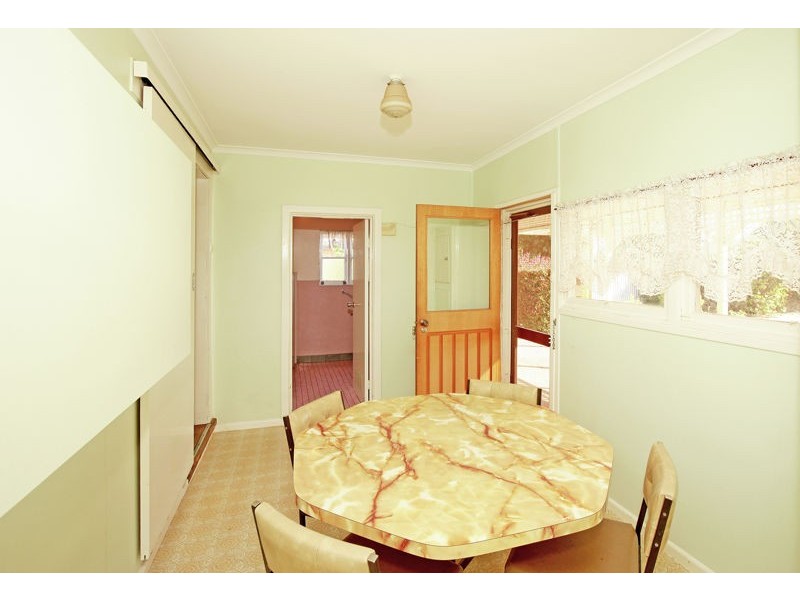 14 Cross St, Junee NSW 2663