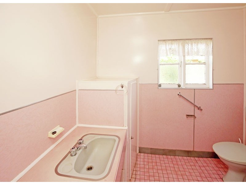 14 Cross St, Junee NSW 2663