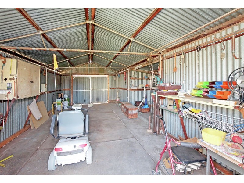 14 Cross St, Junee NSW 2663