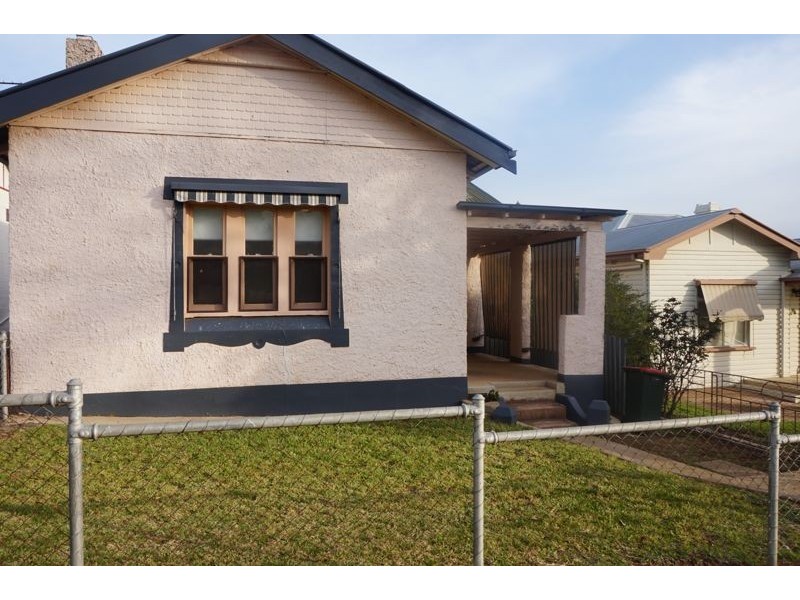 33 Hill Street, Junee NSW 2663