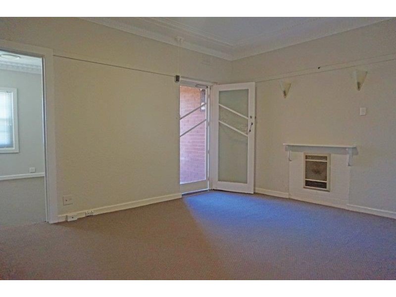 29 Bolton Street, Junee NSW 2663