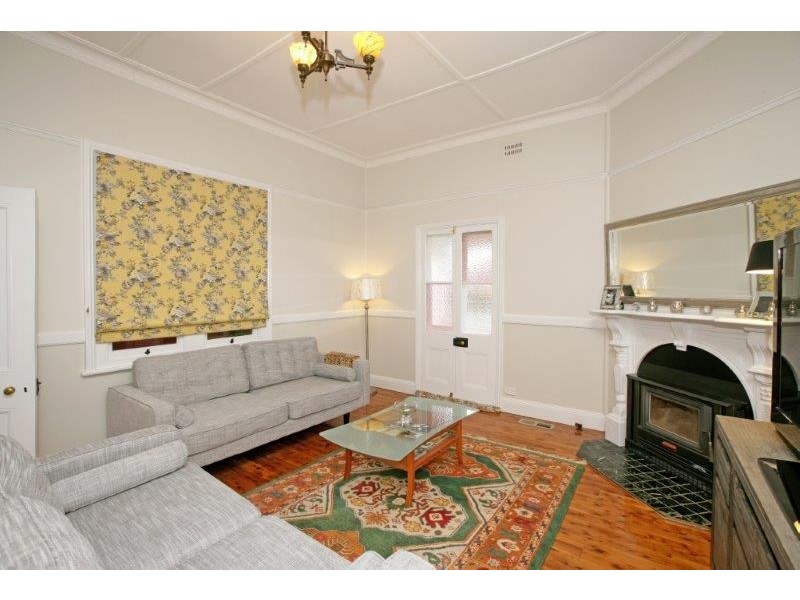 54 Commins Street, Junee NSW 2663