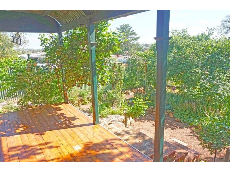 33 Commins St, Junee NSW 2663
