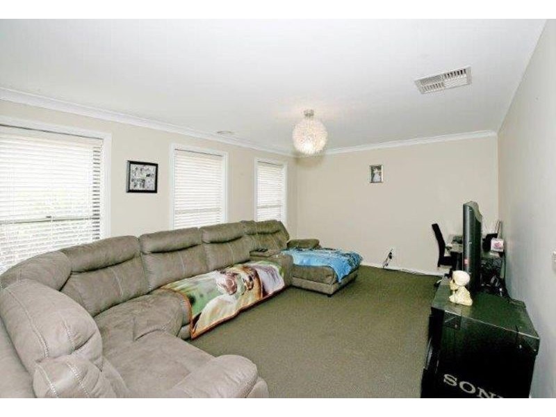 36 Loughan Rd, Junee NSW 2663