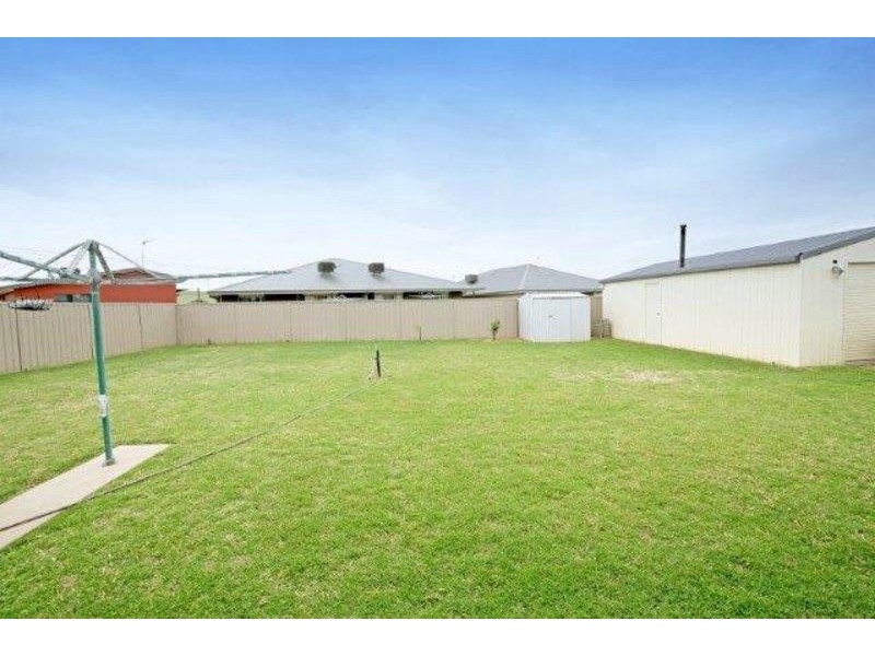 36 Loughan Rd, Junee NSW 2663