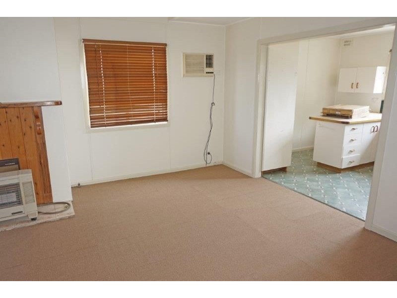52 George Street, Junee NSW 2663