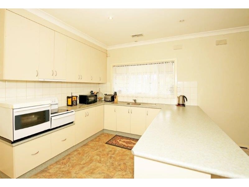 9 Kitchener Street, Junee NSW 2663