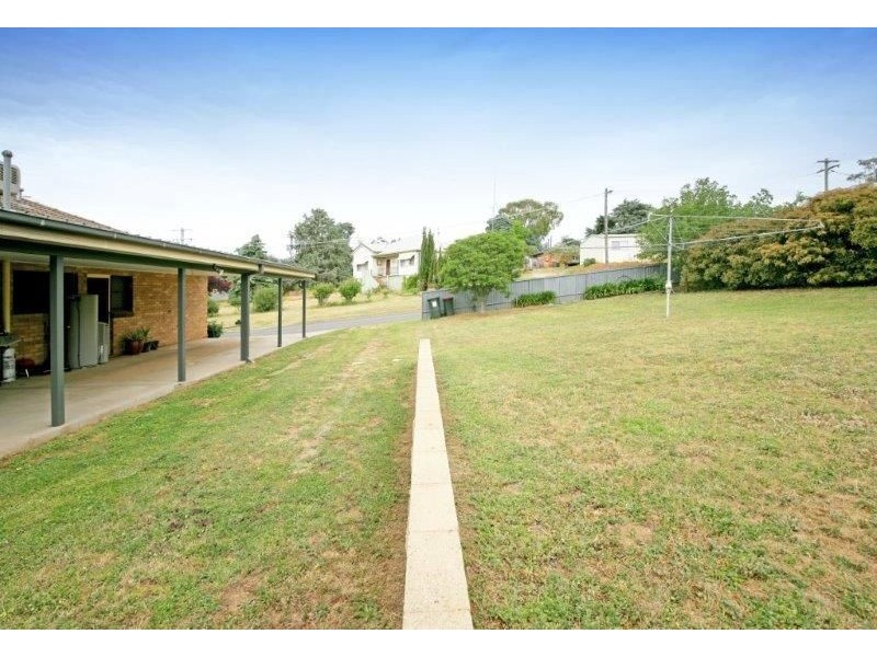 9 Kitchener Street, Junee NSW 2663