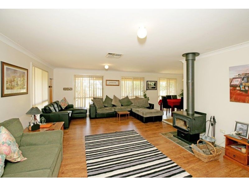 21 De Salis Drive, Junee NSW 2663