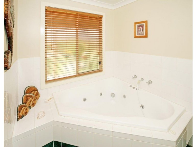21 De Salis Drive, Junee NSW 2663