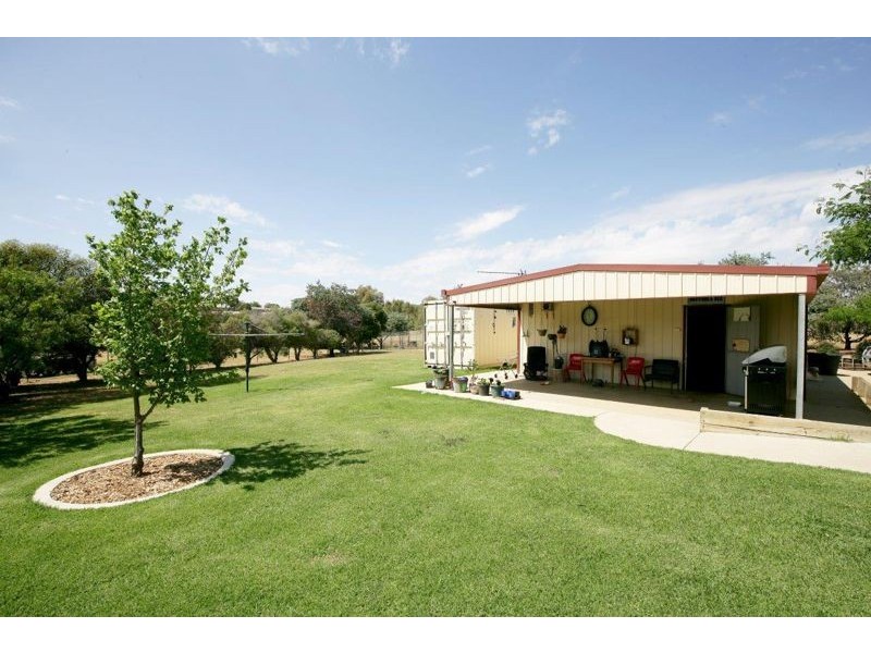 21 De Salis Drive, Junee NSW 2663