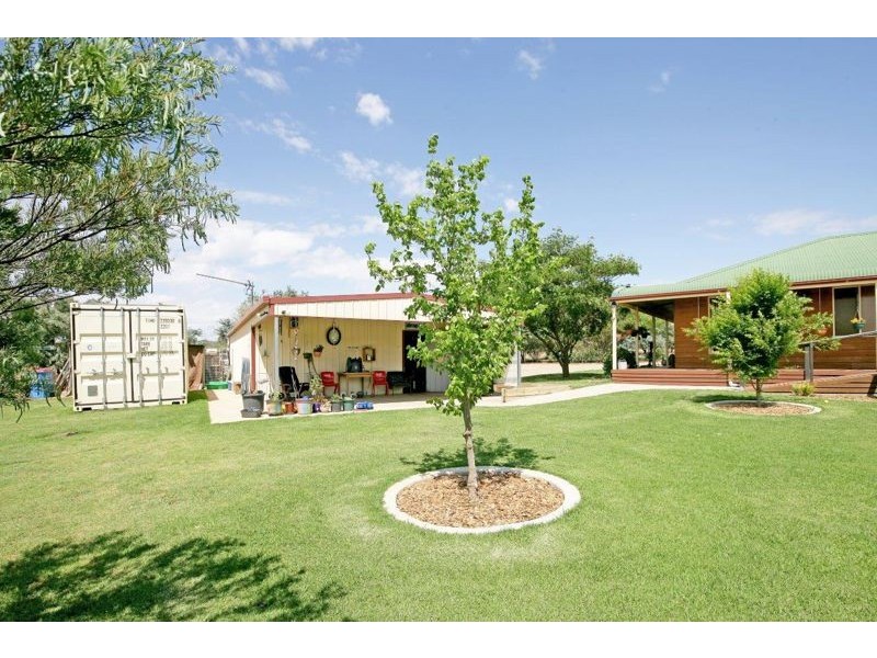 21 De Salis Drive, Junee NSW 2663