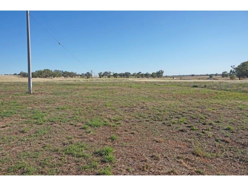 12 De Salis St, Old Junee NSW 2652