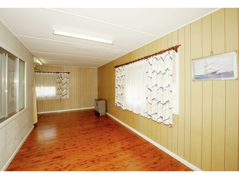 25 Dalley Street, Junee NSW 2663