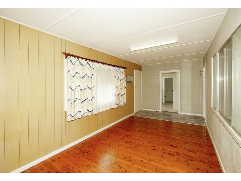 25 Dalley Street, Junee NSW 2663