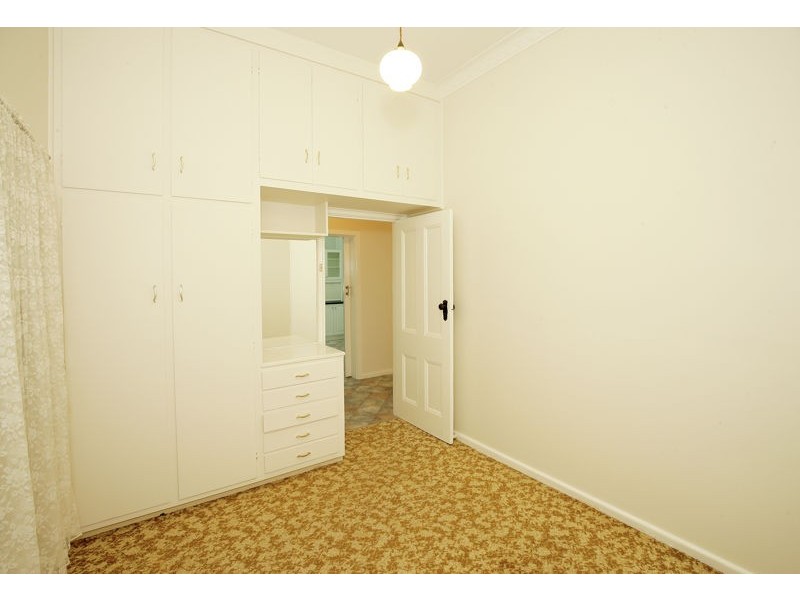 25 Dalley Street, Junee NSW 2663