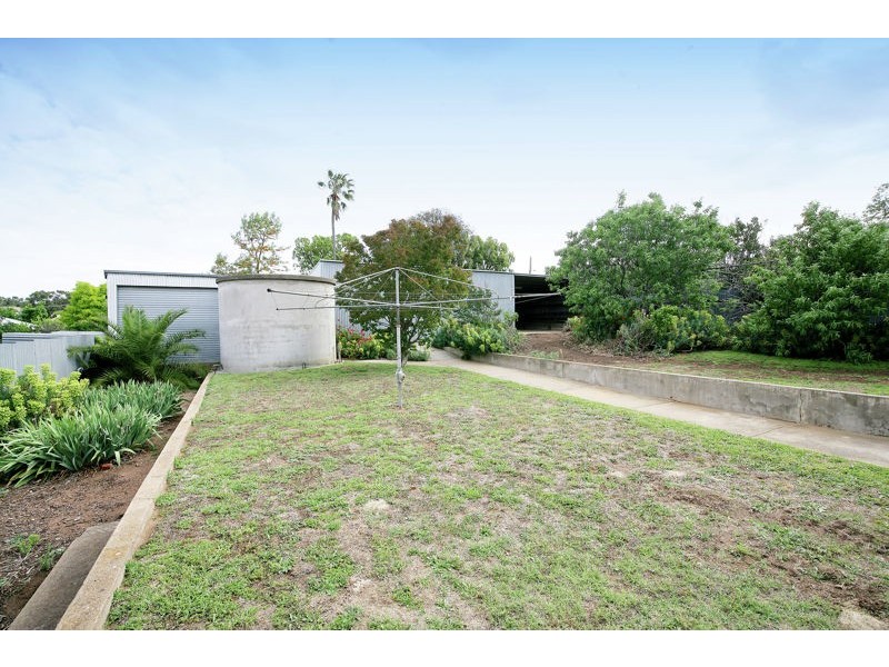 25 Dalley Street, Junee NSW 2663