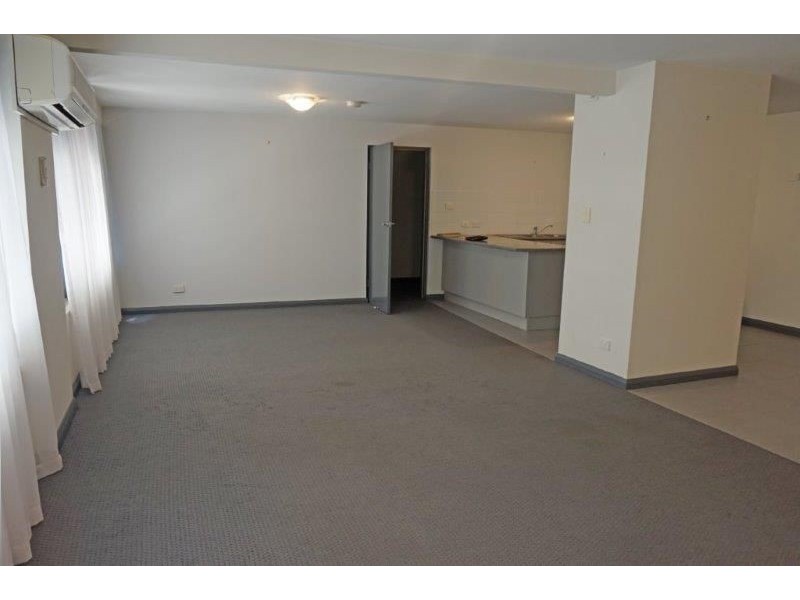1/65 Commins Street, Junee NSW 2663