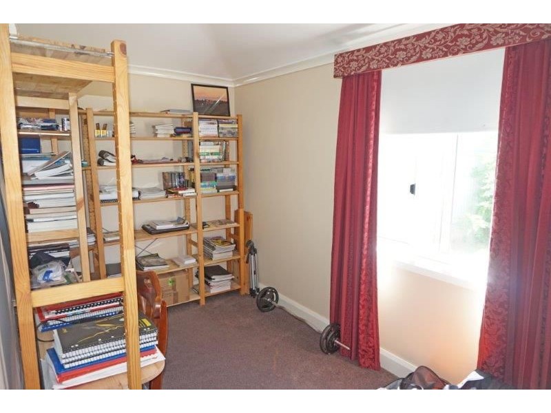 60 Regent St, Junee NSW 2663