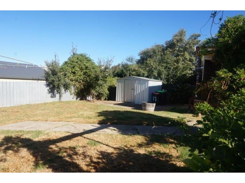 17 Thomas Street, Junee NSW 2663