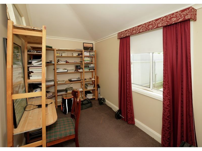 60 Regent Street, Junee NSW 2663