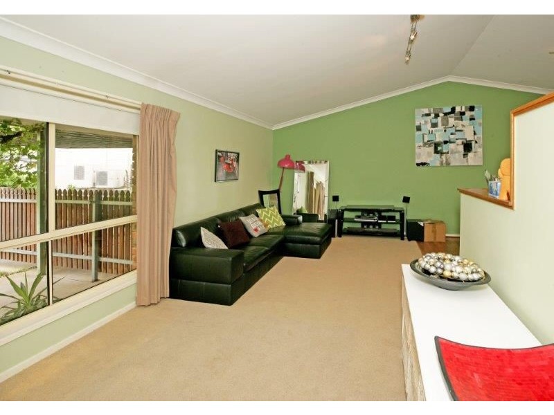 63 Commins Street, Junee NSW 2663