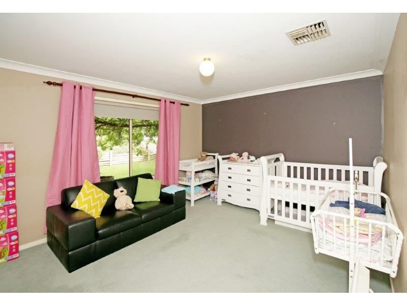 63 Commins Street, Junee NSW 2663