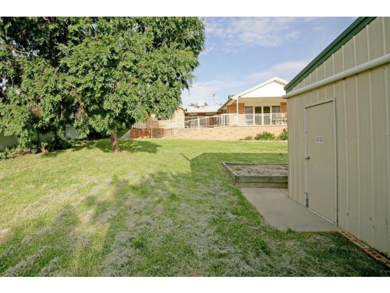 63 Commins Street, Junee NSW 2663