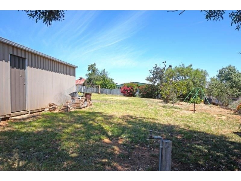 53 Hill St, Junee NSW 2663