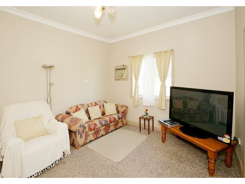 12 Lord Street, Junee NSW 2663
