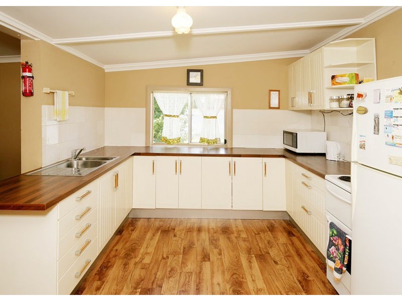 12 Lord Street, Junee NSW 2663