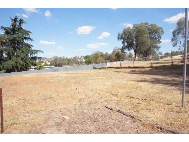 87 George St, Junee NSW 2663