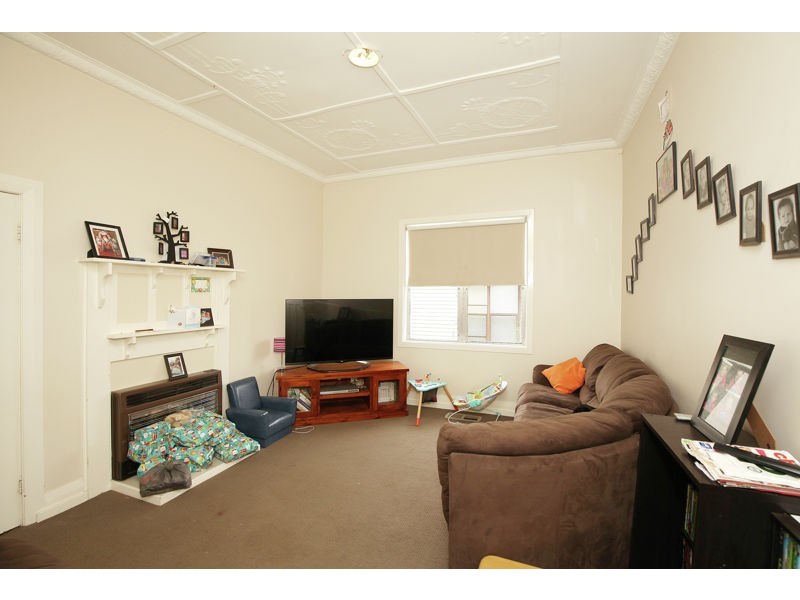 60 Commins Street, Junee NSW 2663